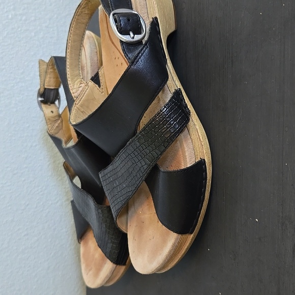 Dansko Black Sandals Size 37 - Picture 4 of 9